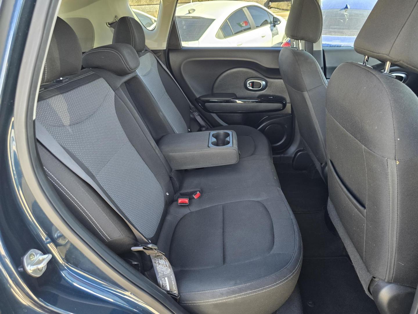 2018 BLUE Kia Soul + (KNDJP3A51J7) with an 2.0L L4 DOHC 16V engine, 6A transmission, located at 2660 S.Garland Avenue, Garland, TX, 75041, (469) 298-3118, 32.885551, -96.655602 - Photo#20