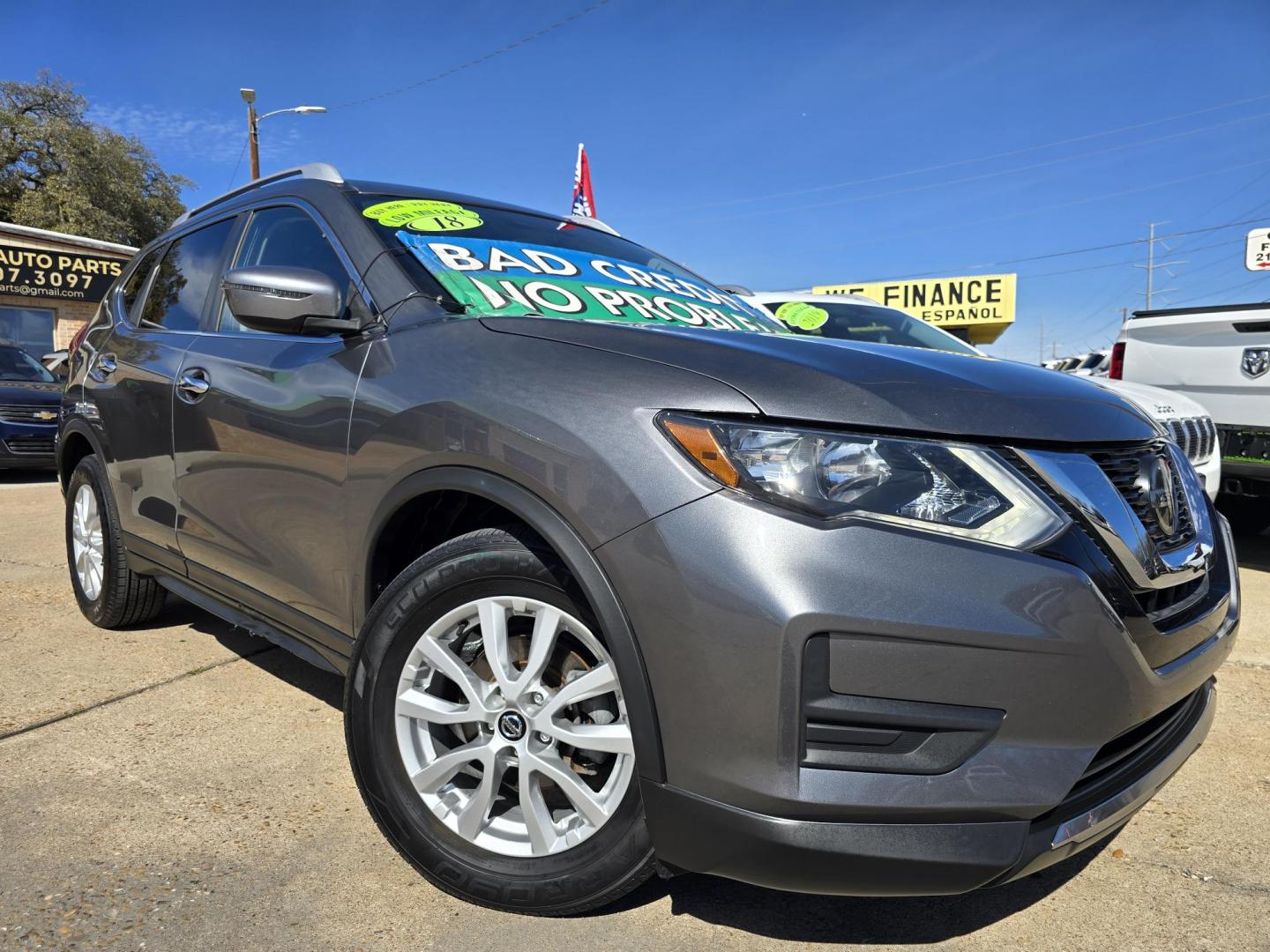 2018 GRAY Nissan Rogue SV (KNMAT2MT3JP) with an 2.5L L4 DOHC 16V engine, CVT transmission, located at 2660 S.Garland Avenue, Garland, TX, 75041, (469) 298-3118, 32.885551, -96.655602 - Photo#0