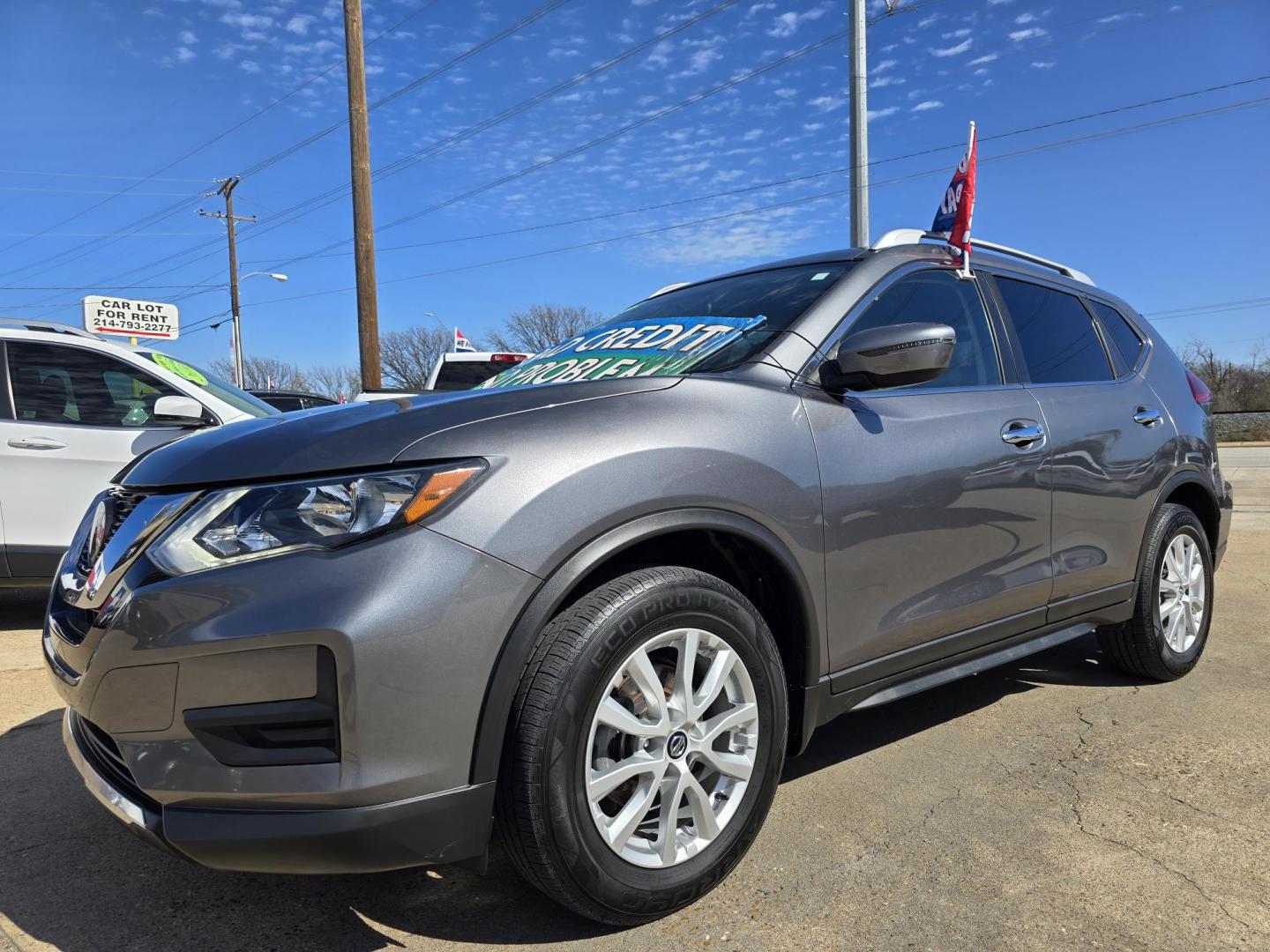 2018 GRAY Nissan Rogue SV (KNMAT2MT3JP) with an 2.5L L4 DOHC 16V engine, CVT transmission, located at 2660 S.Garland Avenue, Garland, TX, 75041, (469) 298-3118, 32.885551, -96.655602 - Photo#7