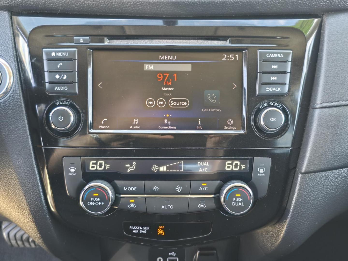 2018 GRAY Nissan Rogue SV (KNMAT2MT3JP) with an 2.5L L4 DOHC 16V engine, CVT transmission, located at 2660 S.Garland Avenue, Garland, TX, 75041, (469) 298-3118, 32.885551, -96.655602 - Photo#14