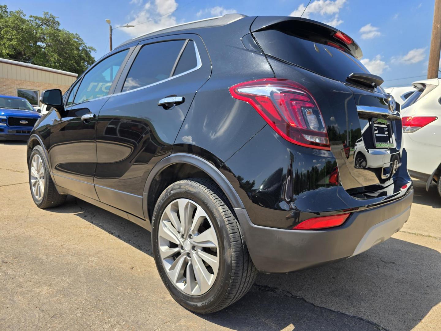 2019 BLACK Buick Encore Preferred (KL4CJASB4KB) with an 1.4L L4 DOHC 16V TURBO engine, 6A transmission, located at 2660 S.Garland Avenue, Garland, TX, 75041, (469) 298-3118, 32.885551, -96.655602 - Welcome to DallasAutos4Less, one of the Premier BUY HERE PAY HERE Dealers in the North Dallas Area. We specialize in financing to people with NO CREDIT or BAD CREDIT. We need proof of income, proof of residence, and a ID. Come buy your new car from us today!! This is a SUPER CLEAN 2019 BUICK ENCO - Photo#5