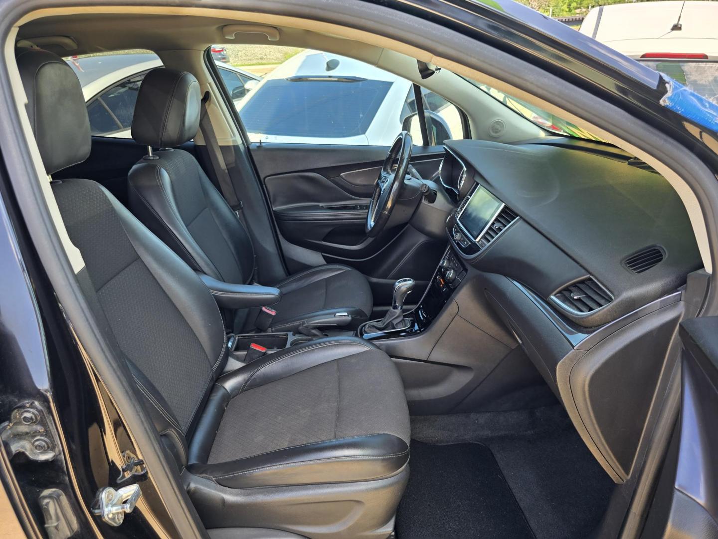 2019 BLACK Buick Encore Preferred (KL4CJASB4KB) with an 1.4L L4 DOHC 16V TURBO engine, 6A transmission, located at 2660 S.Garland Avenue, Garland, TX, 75041, (469) 298-3118, 32.885551, -96.655602 - Welcome to DallasAutos4Less, one of the Premier BUY HERE PAY HERE Dealers in the North Dallas Area. We specialize in financing to people with NO CREDIT or BAD CREDIT. We need proof of income, proof of residence, and a ID. Come buy your new car from us today!! This is a SUPER CLEAN 2019 BUICK ENCO - Photo#19