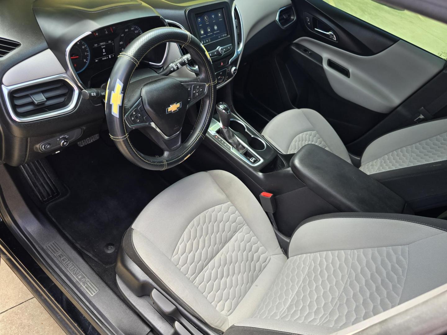 2019 BLACK Chevrolet Equinox LS (3GNAXHEV2KL) with an 1.5L L4 DIR DOHC 16V TURBO engine, 6A transmission, located at 2660 S.Garland Avenue, Garland, TX, 75041, (469) 298-3118, 32.885551, -96.655602 - Welcome to DallasAutos4Less, one of the Premier BUY HERE PAY HERE Dealers in the North Dallas Area. We specialize in financing to people with NO CREDIT or BAD CREDIT. We need proof of income, proof of residence, and a ID. Come buy your new car from us today!! This is a very well cared for 2019 Ch - Photo#10
