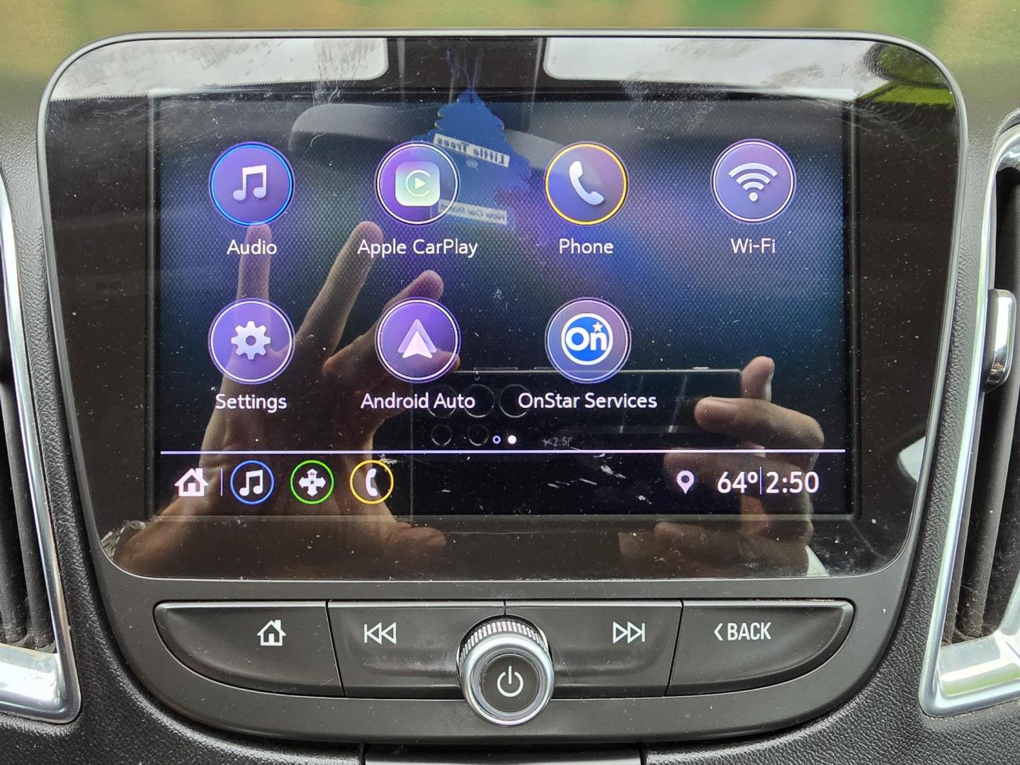 2019 WHITE Chevrolet Malibu LT (1G1ZD5STXKF) with an 1.5L L4 DOHC 16V engine, 6A transmission, located at 2660 S.Garland Avenue, Garland, TX, 75041, (469) 298-3118, 32.885551, -96.655602 - Photo#15