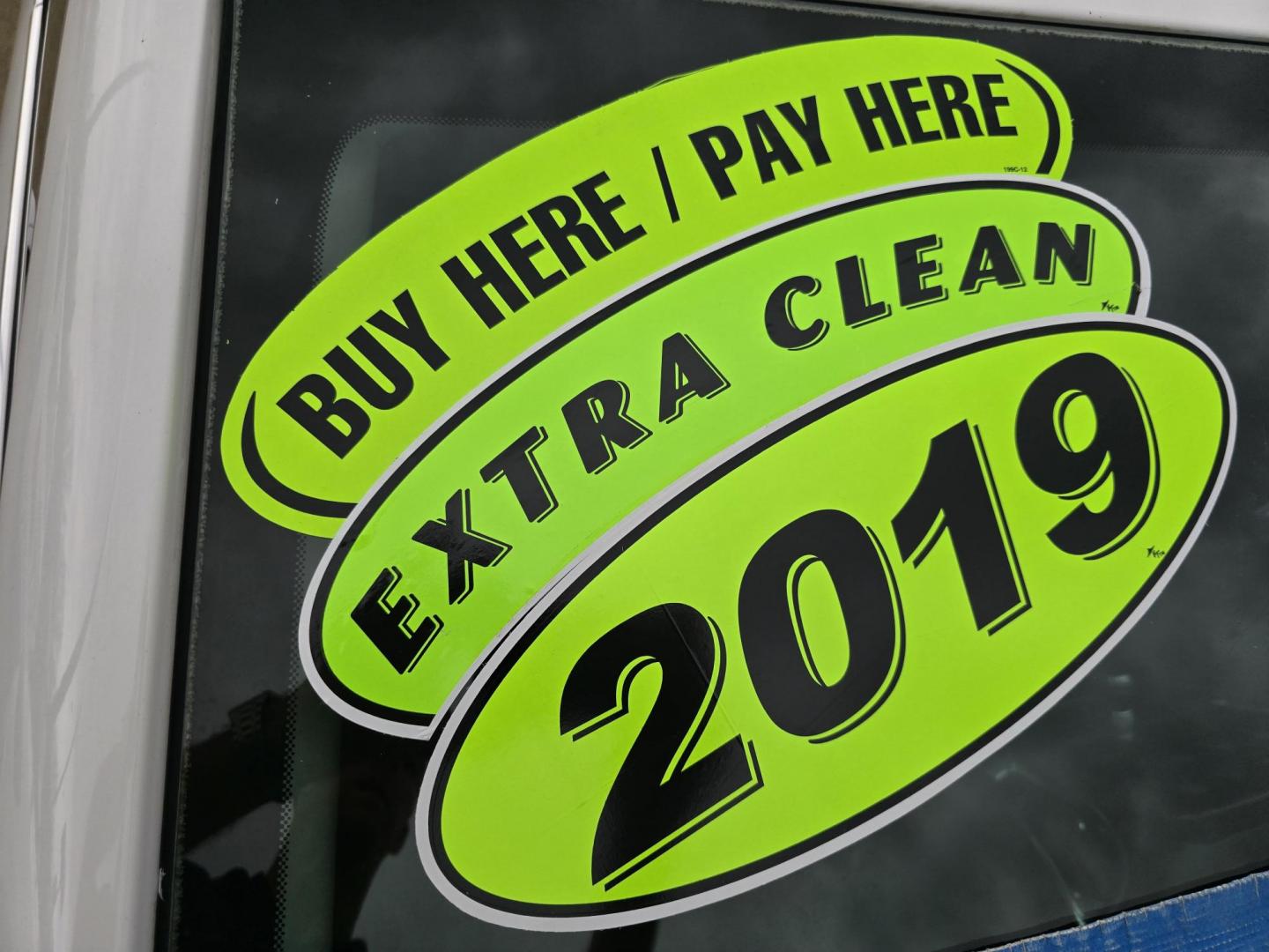 2019 WHITE Chevrolet Malibu LT (1G1ZD5STXKF) with an 1.5L L4 DOHC 16V engine, 6A transmission, located at 2660 S.Garland Avenue, Garland, TX, 75041, (469) 298-3118, 32.885551, -96.655602 - Photo#22