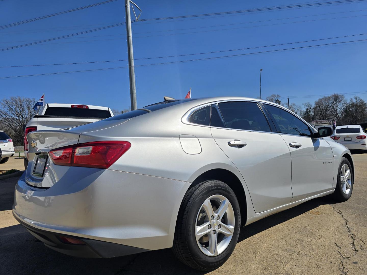 2019 SILVER Chevrolet Malibu LS (1G1ZB5ST2KF) with an 1.5L L4 DOHC 16V engine, 6A transmission, located at 2660 S.Garland Avenue, Garland, TX, 75041, (469) 298-3118, 32.885551, -96.655602 - Photo#3