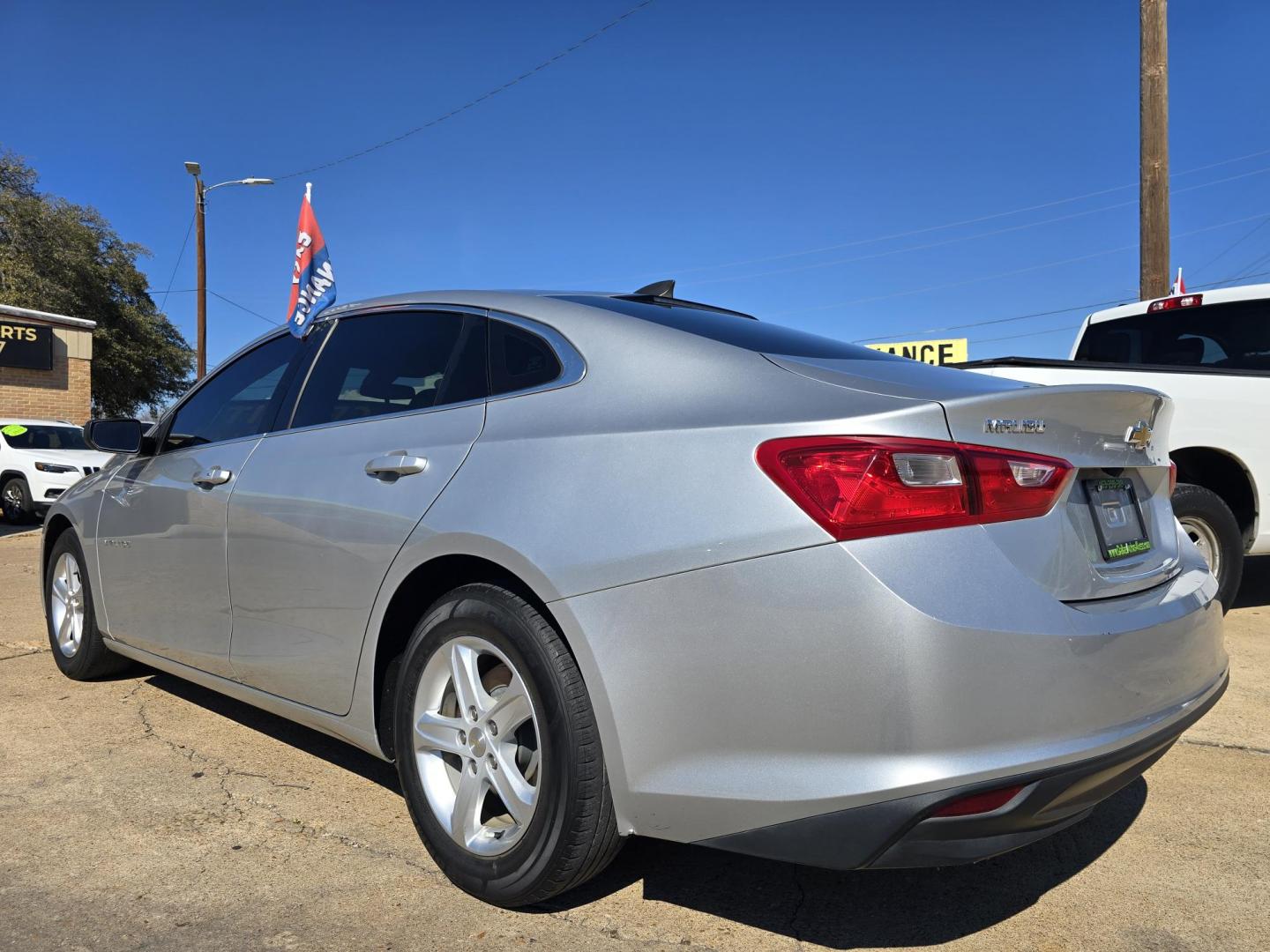 2019 SILVER Chevrolet Malibu LS (1G1ZB5ST2KF) with an 1.5L L4 DOHC 16V engine, 6A transmission, located at 2660 S.Garland Avenue, Garland, TX, 75041, (469) 298-3118, 32.885551, -96.655602 - Photo#5