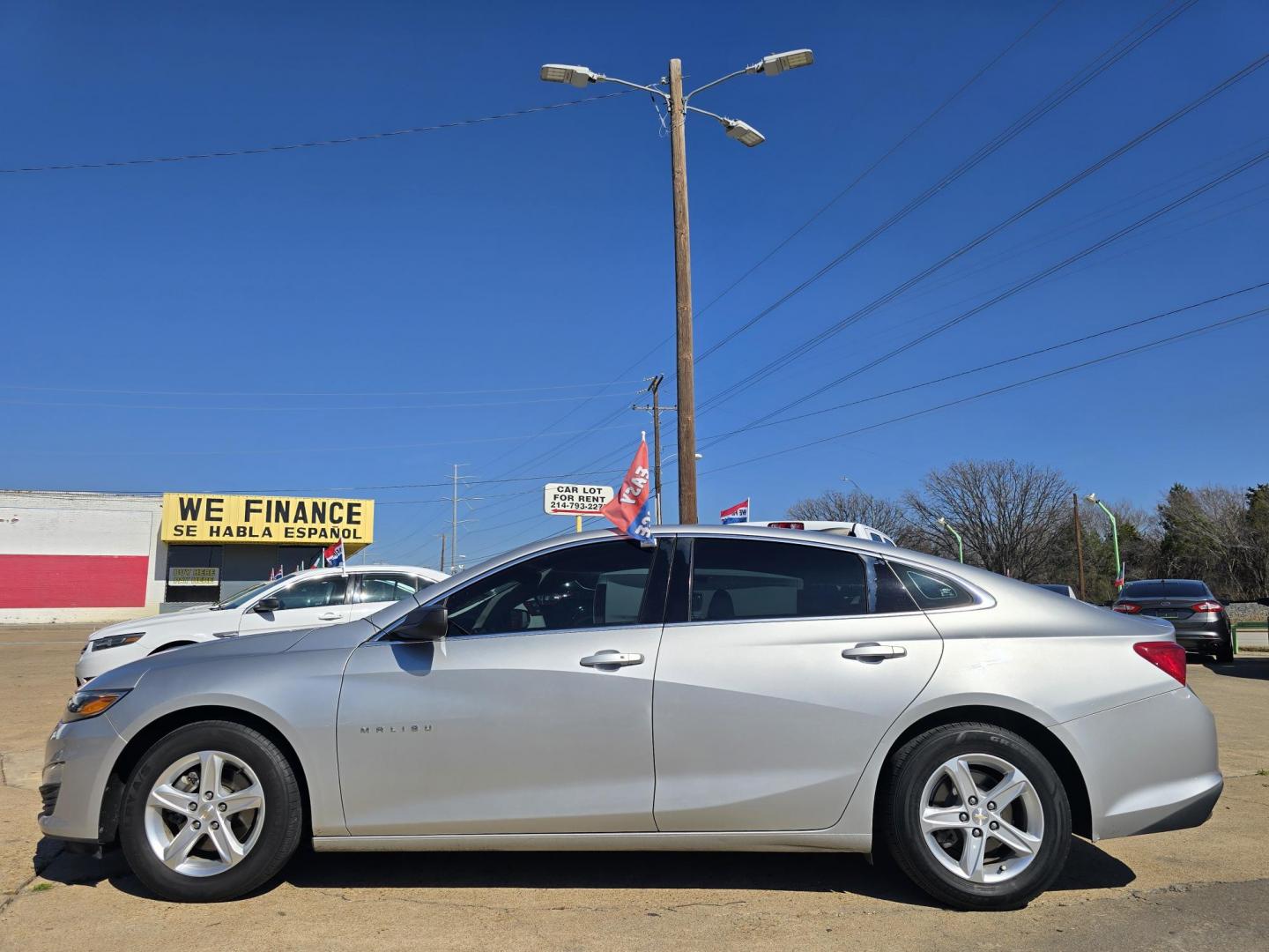 2019 SILVER Chevrolet Malibu LS (1G1ZB5ST2KF) with an 1.5L L4 DOHC 16V engine, 6A transmission, located at 2660 S.Garland Avenue, Garland, TX, 75041, (469) 298-3118, 32.885551, -96.655602 - Photo#6