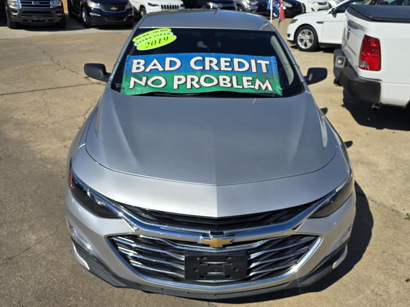 2019 SILVER Chevrolet Malibu LS (1G1ZB5ST2KF) with an 1.5L L4 DOHC 16V engine, 6A transmission, located at 2660 S.Garland Avenue, Garland, TX, 75041, (469) 298-3118, 32.885551, -96.655602 - Photo#8