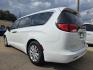 2019 WHITE Chrysler Pacifica L (2C4RC1AG3KR) , AUTO transmission, located at 2660 S.Garland Avenue, Garland, TX, 75041, (469) 298-3118, 32.885551, -96.655602 - Welcome to DallasAutos4Less, one of the Premier BUY HERE PAY HERE Dealers in the North Dallas Area. We specialize in financing to people with NO CREDIT or BAD CREDIT. We need proof of income, proof of residence, and a ID. Come buy your new car from us today!! This is a very well cared for 2013 CH - Photo#5