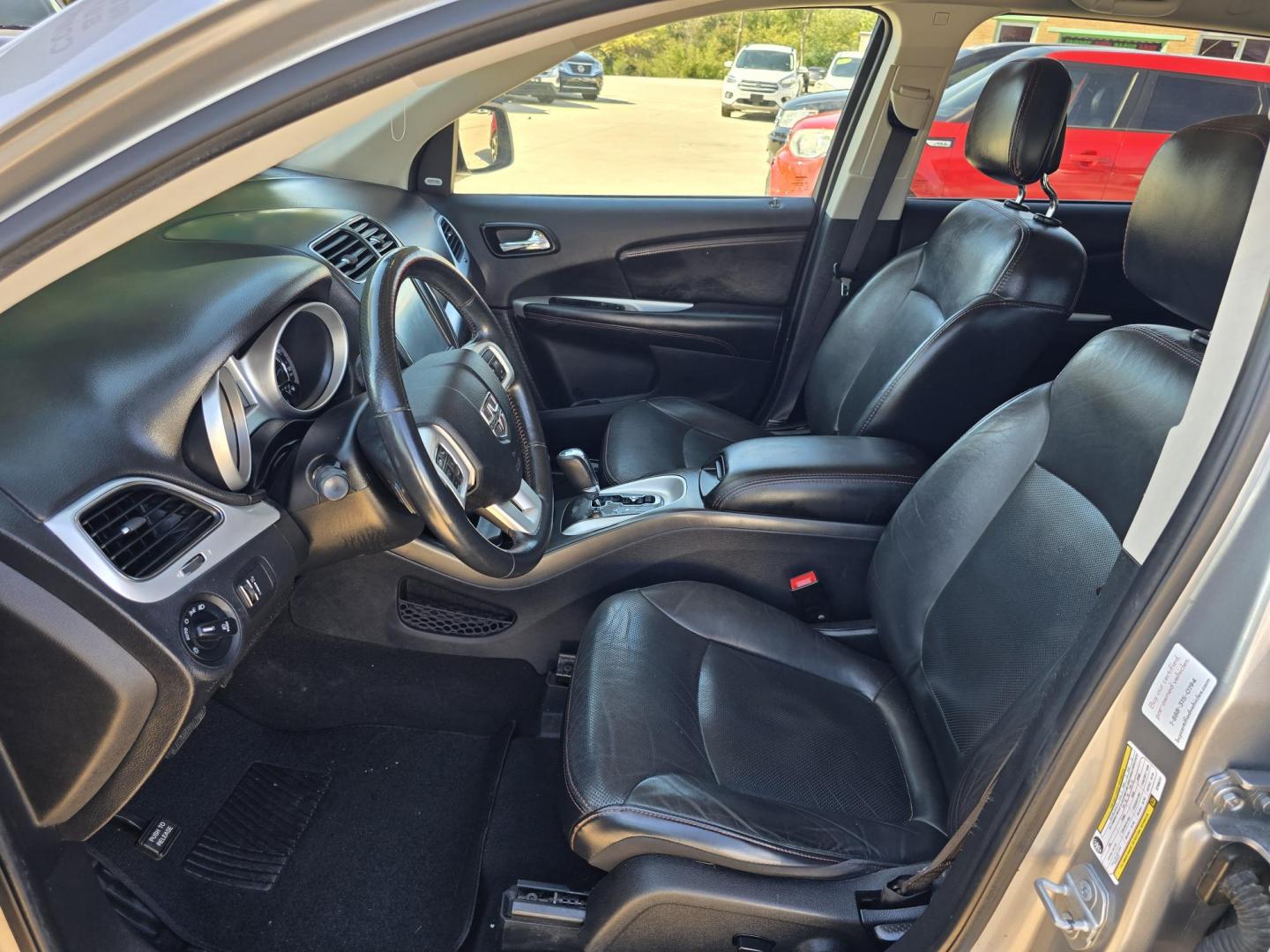 2019 GRAY /BLACK Dodge Journey GT (3C4PDCEG6KT) with an 3.6L V6 DOHC 24V engine, 6A transmission, located at 2660 S.Garland Avenue, Garland, TX, 75041, (469) 298-3118, 32.885551, -96.655602 - Photo#12
