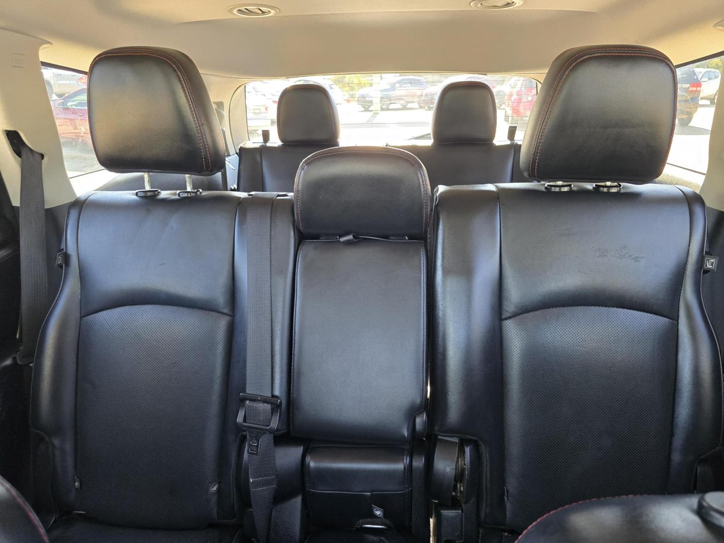 2019 GRAY /BLACK Dodge Journey GT (3C4PDCEG6KT) with an 3.6L V6 DOHC 24V engine, 6A transmission, located at 2660 S.Garland Avenue, Garland, TX, 75041, (469) 298-3118, 32.885551, -96.655602 - Photo#17