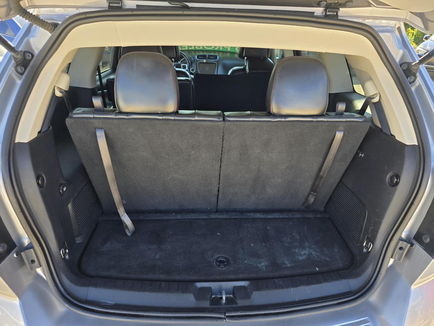 2019 GRAY /BLACK Dodge Journey GT (3C4PDCEG6KT) with an 3.6L V6 DOHC 24V engine, 6A transmission, located at 2660 S.Garland Avenue, Garland, TX, 75041, (469) 298-3118, 32.885551, -96.655602 - Photo#19