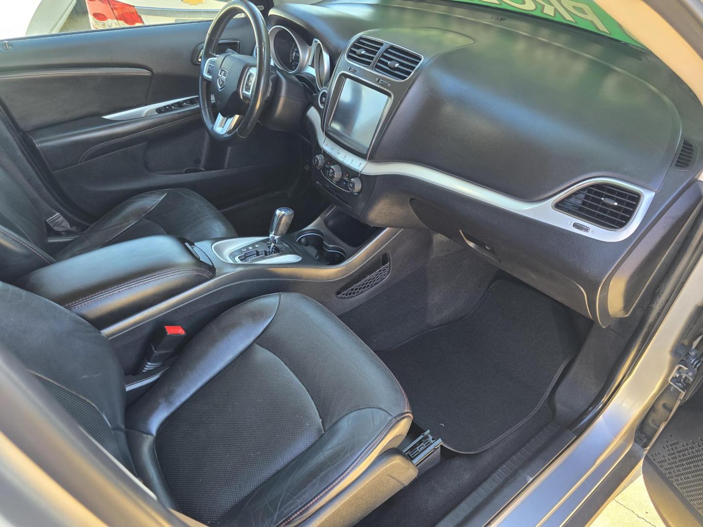 2019 GRAY /BLACK Dodge Journey GT (3C4PDCEG6KT) with an 3.6L V6 DOHC 24V engine, 6A transmission, located at 2660 S.Garland Avenue, Garland, TX, 75041, (469) 298-3118, 32.885551, -96.655602 - Photo#23
