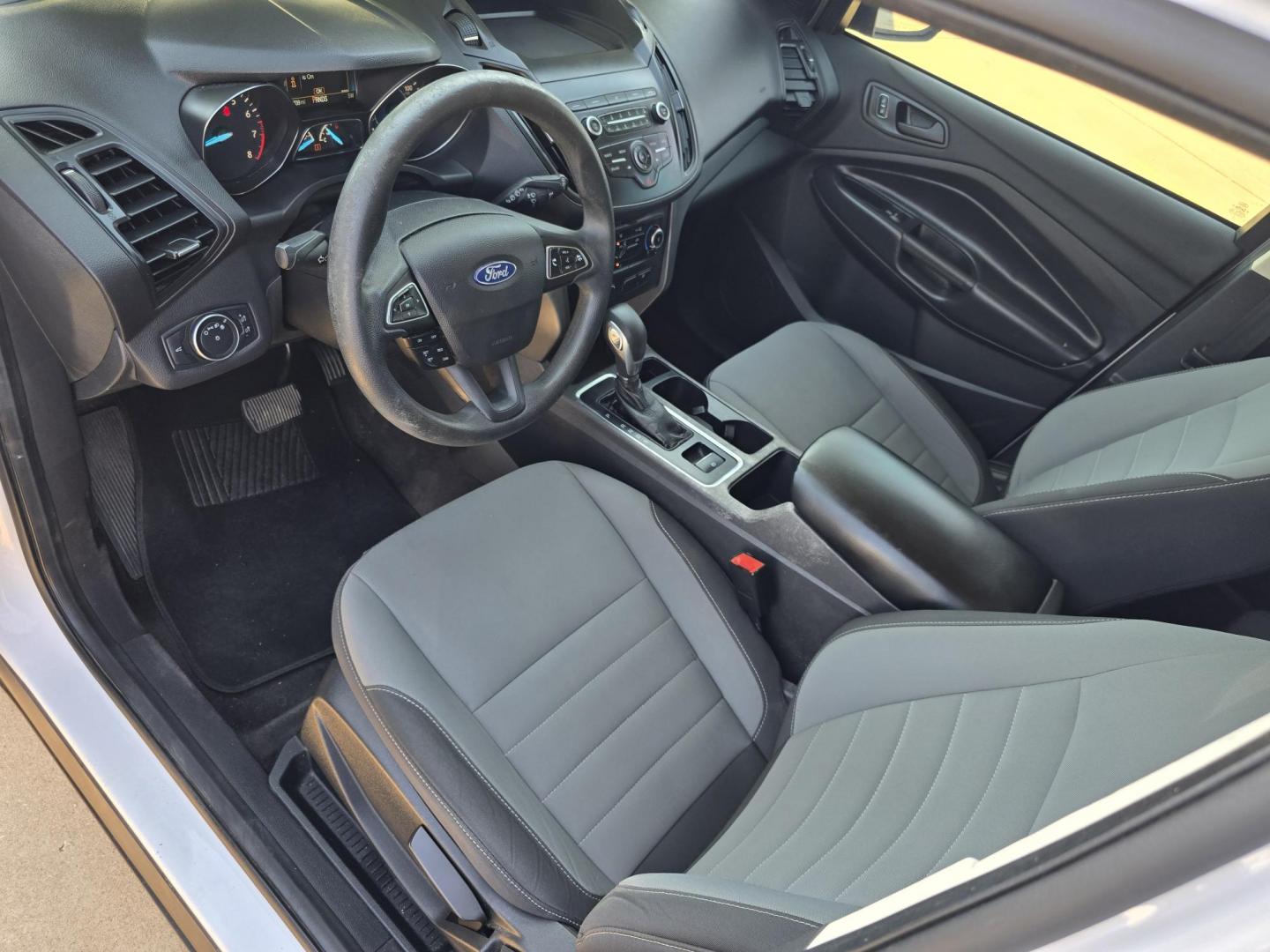 2019 WHITE Ford Escape S (1FMCU0F71KU) with an 2.5L L4 DOHC 16V engine, 6A transmission, located at 2660 S.Garland Avenue, Garland, TX, 75041, (469) 298-3118, 32.885551, -96.655602 - Photo#10