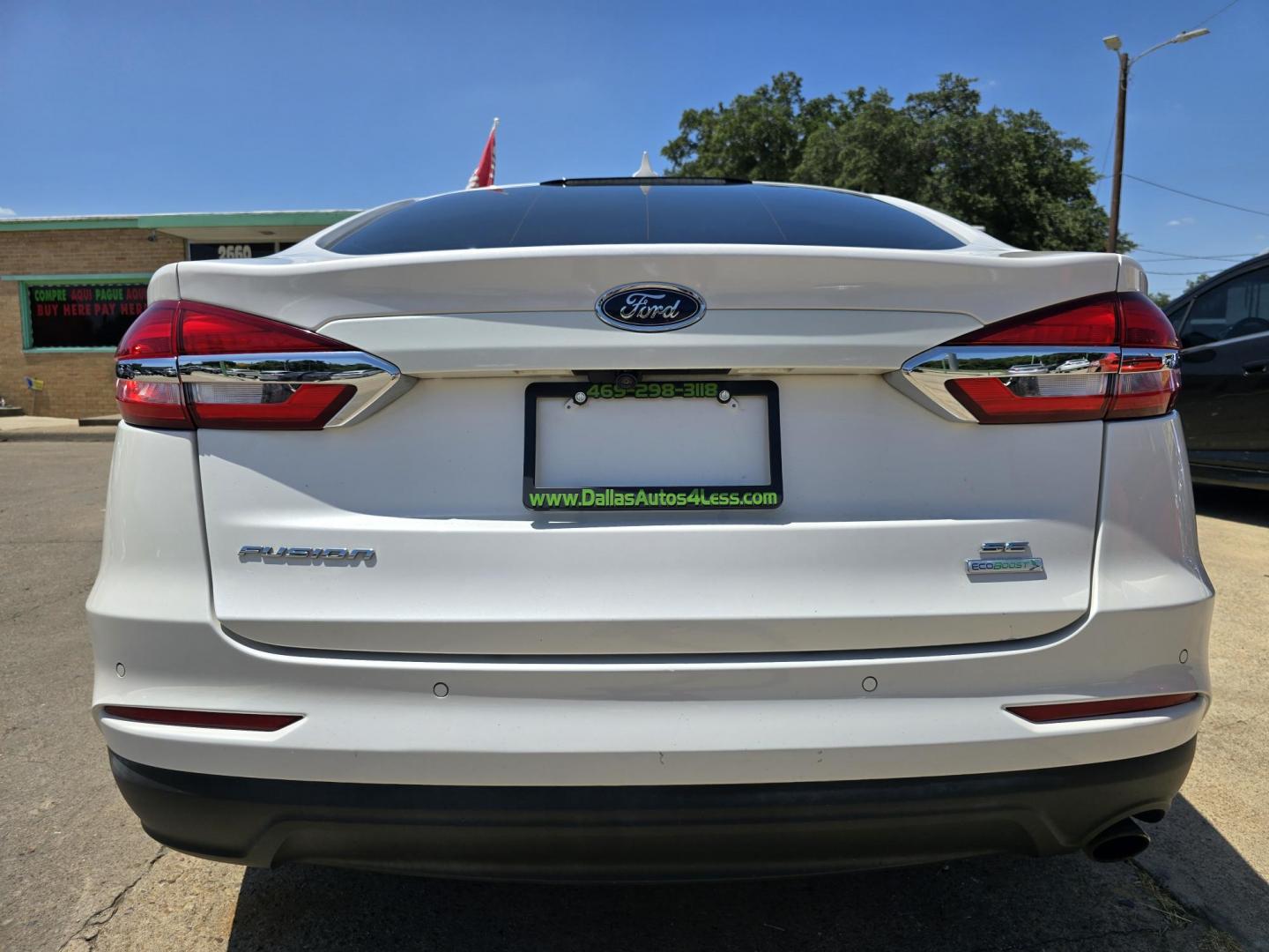 2019 DIAMOND WHITE Ford Fusion SE (3FA6P0HD8KR) with an 1.5L L4 DOHC 16V engine, 6A transmission, located at 2660 S.Garland Avenue, Garland, TX, 75041, (469) 298-3118, 32.885551, -96.655602 - Photo#4