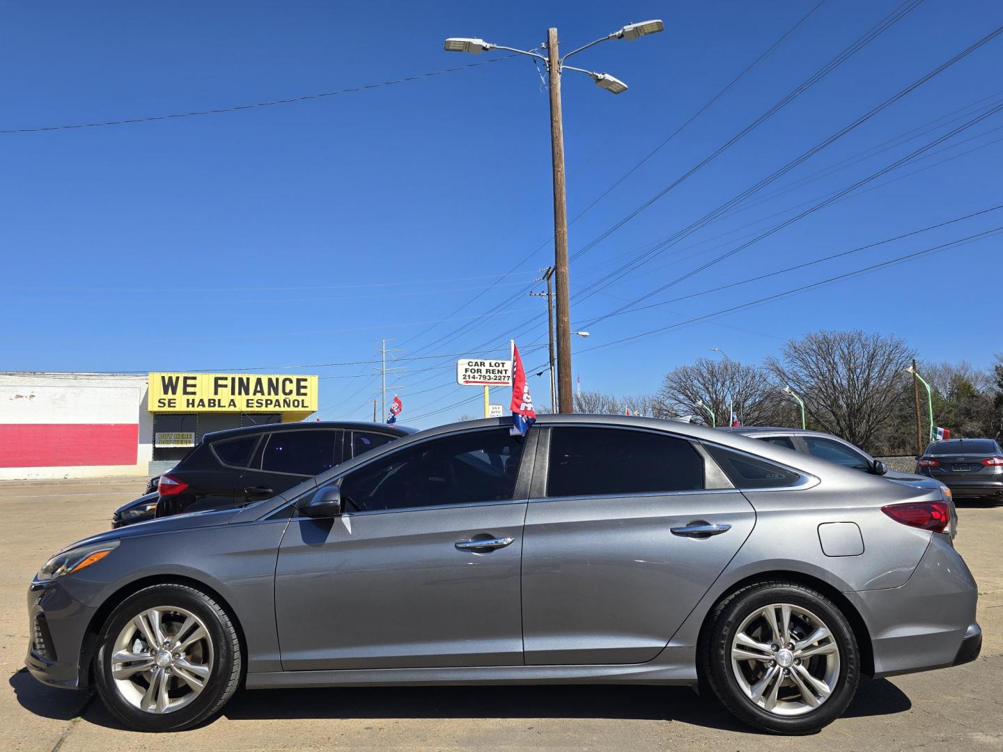 2019 GRAY Hyundai Sonata Sport (5NPE34AF3KH) with an 2.4L L4 DOHC 16V engine, 6A transmission, located at 2660 S.Garland Avenue, Garland, TX, 75041, (469) 298-3118, 32.885551, -96.655602 - Photo#6