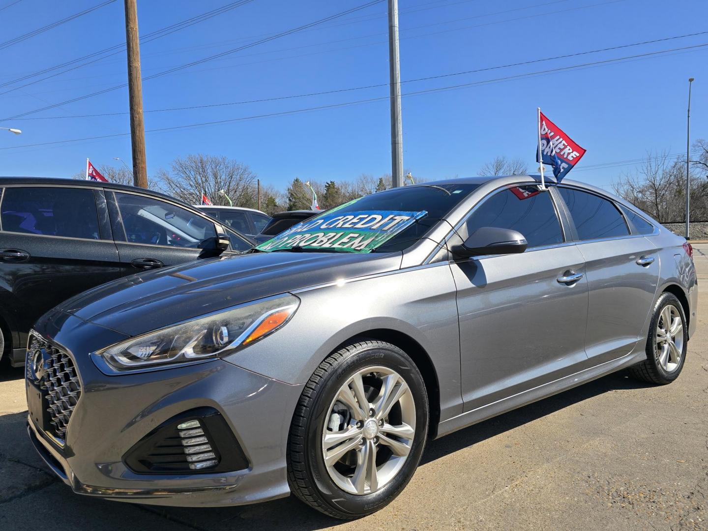 2019 GRAY Hyundai Sonata Sport (5NPE34AF3KH) with an 2.4L L4 DOHC 16V engine, 6A transmission, located at 2660 S.Garland Avenue, Garland, TX, 75041, (469) 298-3118, 32.885551, -96.655602 - Photo#7