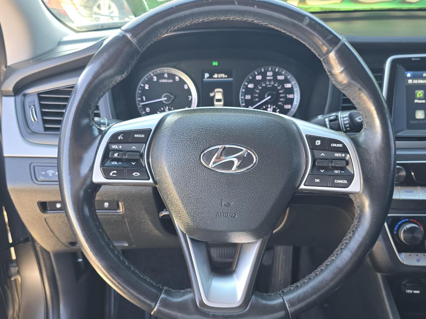 2019 GRAY Hyundai Sonata Sport (5NPE34AF3KH) with an 2.4L L4 DOHC 16V engine, 6A transmission, located at 2660 S.Garland Avenue, Garland, TX, 75041, (469) 298-3118, 32.885551, -96.655602 - Photo#13