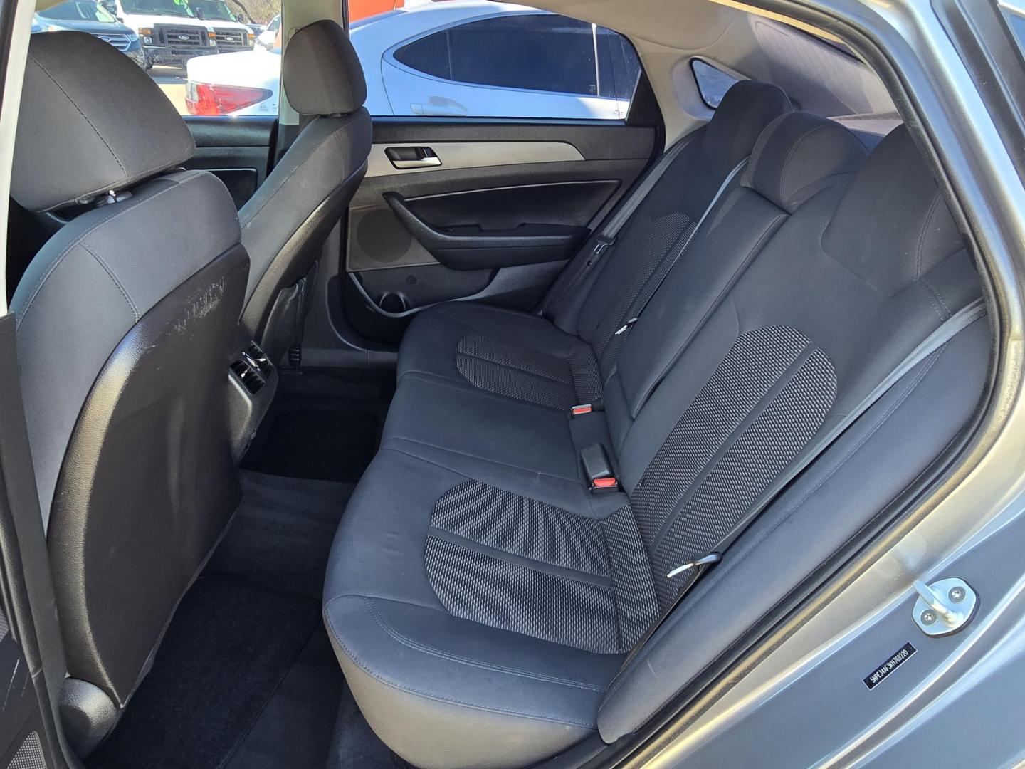 2019 GRAY Hyundai Sonata Sport (5NPE34AF3KH) with an 2.4L L4 DOHC 16V engine, 6A transmission, located at 2660 S.Garland Avenue, Garland, TX, 75041, (469) 298-3118, 32.885551, -96.655602 - Photo#18