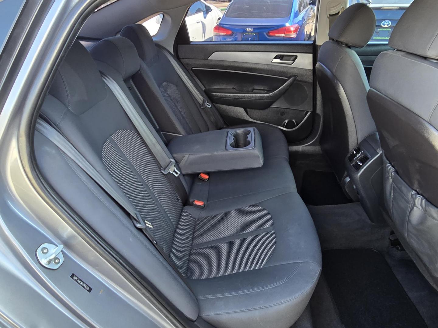 2019 GRAY Hyundai Sonata Sport (5NPE34AF3KH) with an 2.4L L4 DOHC 16V engine, 6A transmission, located at 2660 S.Garland Avenue, Garland, TX, 75041, (469) 298-3118, 32.885551, -96.655602 - Photo#19