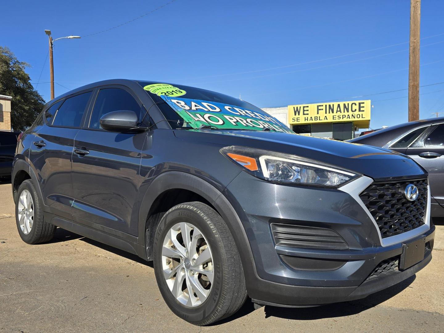 2019 BLUE Hyundai Tucson SE (KM8J23A46KU) with an 2.0L L4 DOHC 16V engine, 6A transmission, located at 2660 S.Garland Avenue, Garland, TX, 75041, (469) 298-3118, 32.885551, -96.655602 - Photo#1