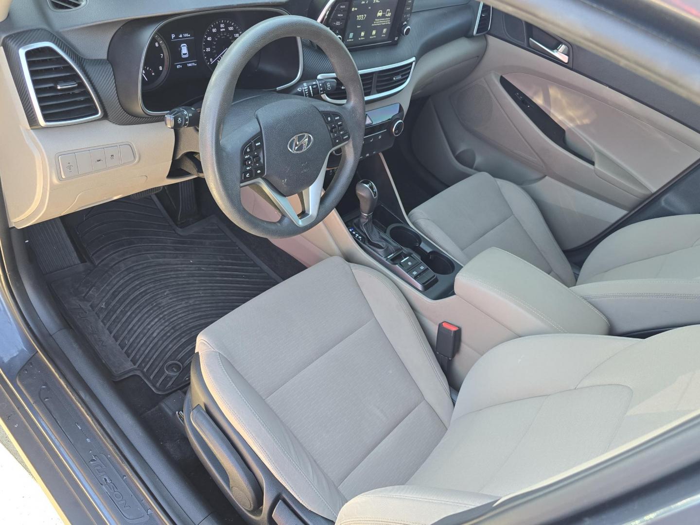 2019 BLUE Hyundai Tucson SE (KM8J23A46KU) with an 2.0L L4 DOHC 16V engine, 6A transmission, located at 2660 S.Garland Avenue, Garland, TX, 75041, (469) 298-3118, 32.885551, -96.655602 - Photo#10