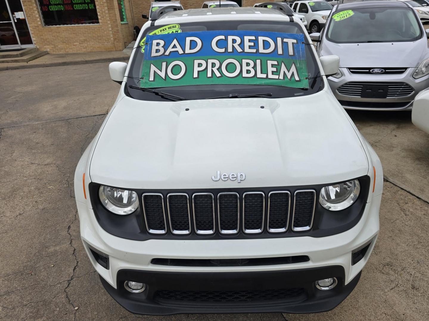 2019 WHITE Jeep Renegade Latitude (ZACNJABB7KP) with an 2.4L L4 DOHC 16V engine, 9A transmission, located at 2660 S.Garland Avenue, Garland, TX, 75041, (469) 298-3118, 32.885551, -96.655602 - Photo#8