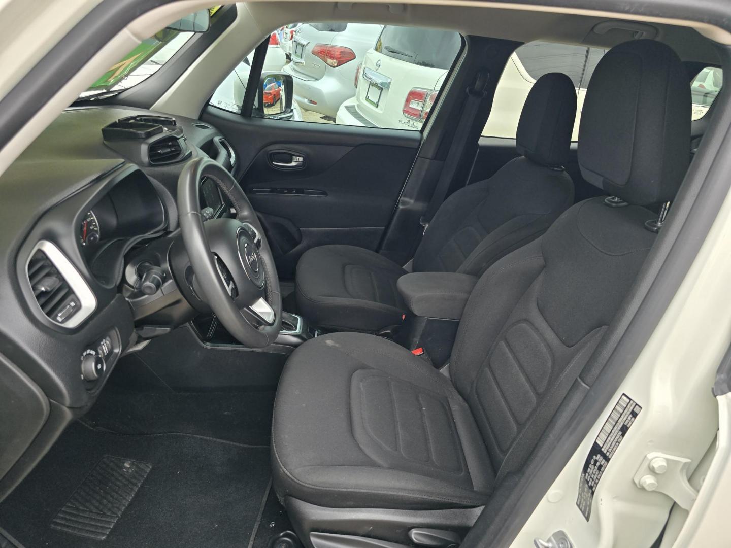 2019 WHITE Jeep Renegade Latitude (ZACNJABB7KP) with an 2.4L L4 DOHC 16V engine, 9A transmission, located at 2660 S.Garland Avenue, Garland, TX, 75041, (469) 298-3118, 32.885551, -96.655602 - Photo#11