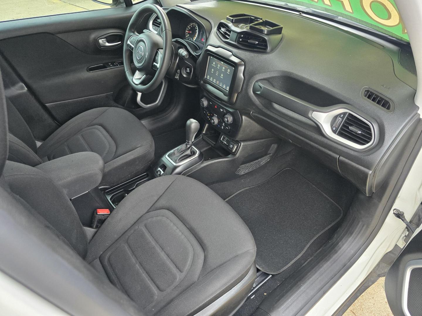 2019 WHITE Jeep Renegade Latitude (ZACNJABB7KP) with an 2.4L L4 DOHC 16V engine, 9A transmission, located at 2660 S.Garland Avenue, Garland, TX, 75041, (469) 298-3118, 32.885551, -96.655602 - Photo#22