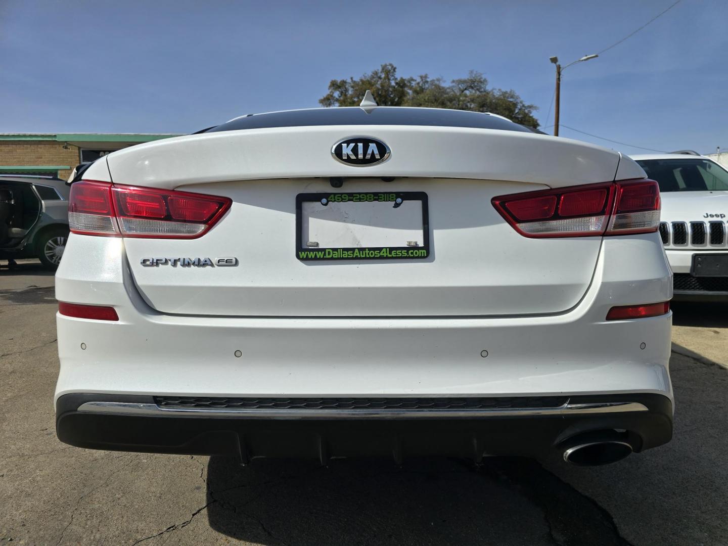2019 DIAMOND WHITE Kia Optima LX (5XXGT4L38KG) with an 2.4L L4 DOHC 16V engine, 6A transmission, located at 2660 S.Garland Avenue, Garland, TX, 75041, (469) 298-3118, 32.885551, -96.655602 - Photo#4