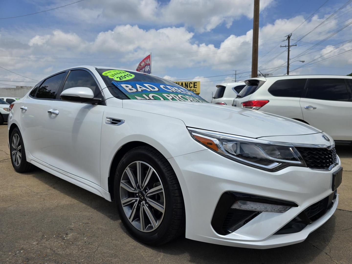 2019 DIAMOND WHITE Kia Optima EX (5XXGU4L13KG) with an 1.6L L4 DOHC 16V engine, 6A transmission, located at 2660 S.Garland Avenue, Garland, TX, 75041, (469) 298-3118, 32.885551, -96.655602 - Photo#1