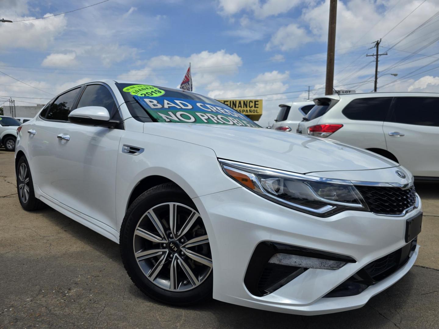2019 DIAMOND WHITE Kia Optima EX (5XXGU4L13KG) with an 1.6L L4 DOHC 16V engine, 6A transmission, located at 2660 S.Garland Avenue, Garland, TX, 75041, (469) 298-3118, 32.885551, -96.655602 - Photo#0