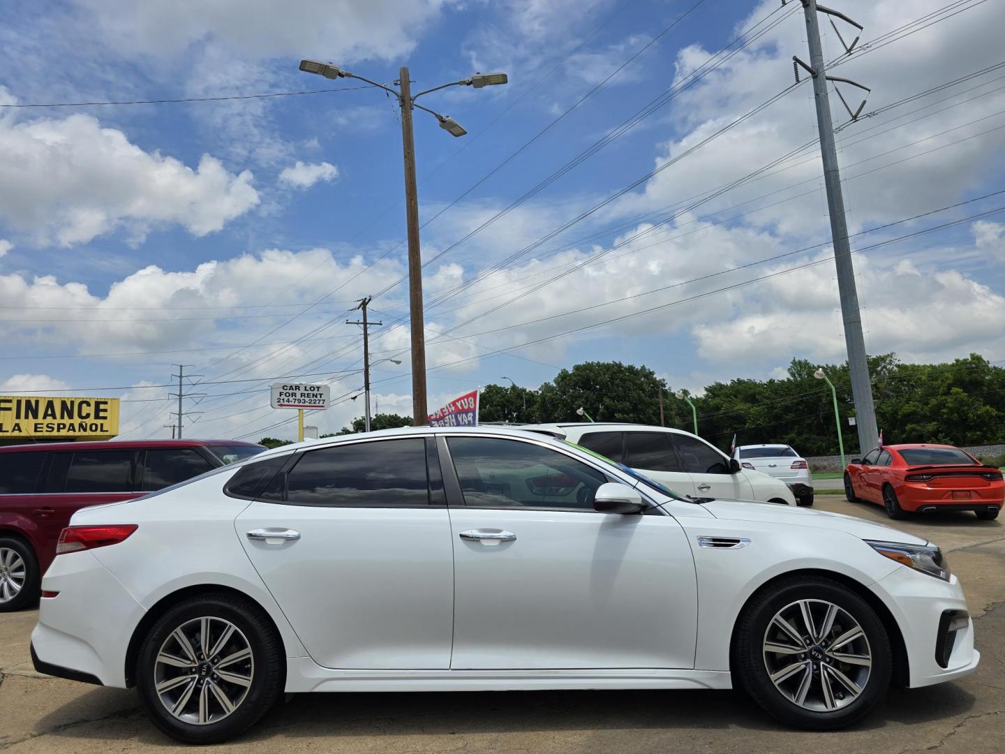 2019 DIAMOND WHITE Kia Optima EX (5XXGU4L13KG) with an 1.6L L4 DOHC 16V engine, 6A transmission, located at 2660 S.Garland Avenue, Garland, TX, 75041, (469) 298-3118, 32.885551, -96.655602 - Photo#2