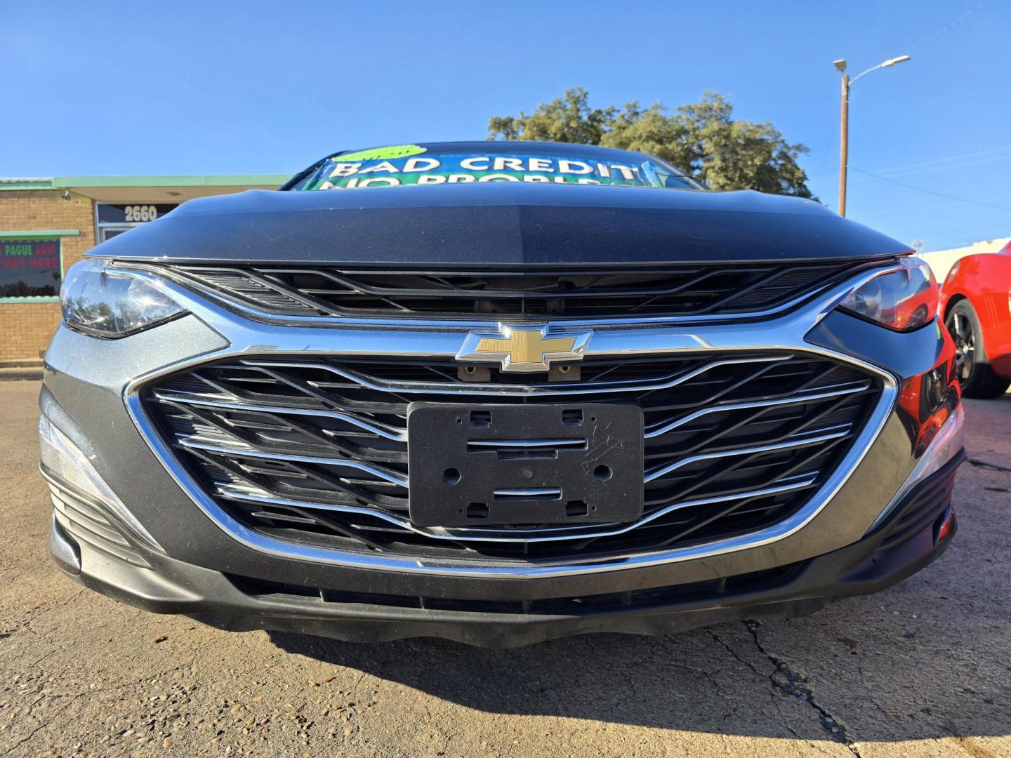 2020 GRAY Chevrolet Malibu LS (1G1ZC5ST8LF) with an 1.5L L4 DOHC 16V engine, 6A transmission, located at 2660 S.Garland Avenue, Garland, TX, 75041, (469) 298-3118, 32.885551, -96.655602 - Photo#9