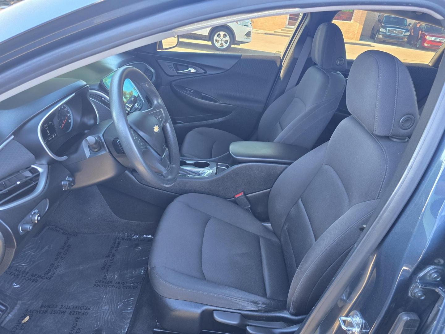 2020 GRAY Chevrolet Malibu LS (1G1ZC5ST8LF) with an 1.5L L4 DOHC 16V engine, 6A transmission, located at 2660 S.Garland Avenue, Garland, TX, 75041, (469) 298-3118, 32.885551, -96.655602 - Photo#11