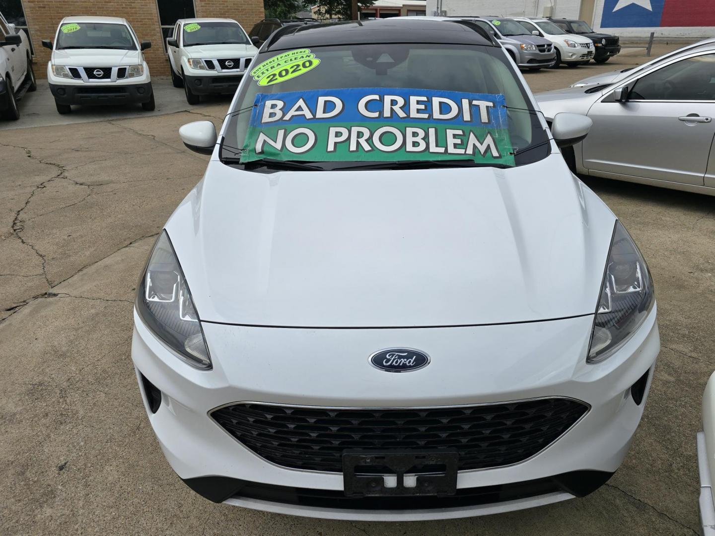 2020 WHITE Ford Escape SE (1FMCU9G67LU) with an 1.5L L3 engine, 6A transmission, located at 2660 S.Garland Avenue, Garland, TX, 75041, (469) 298-3118, 32.885551, -96.655602 - Photo#8