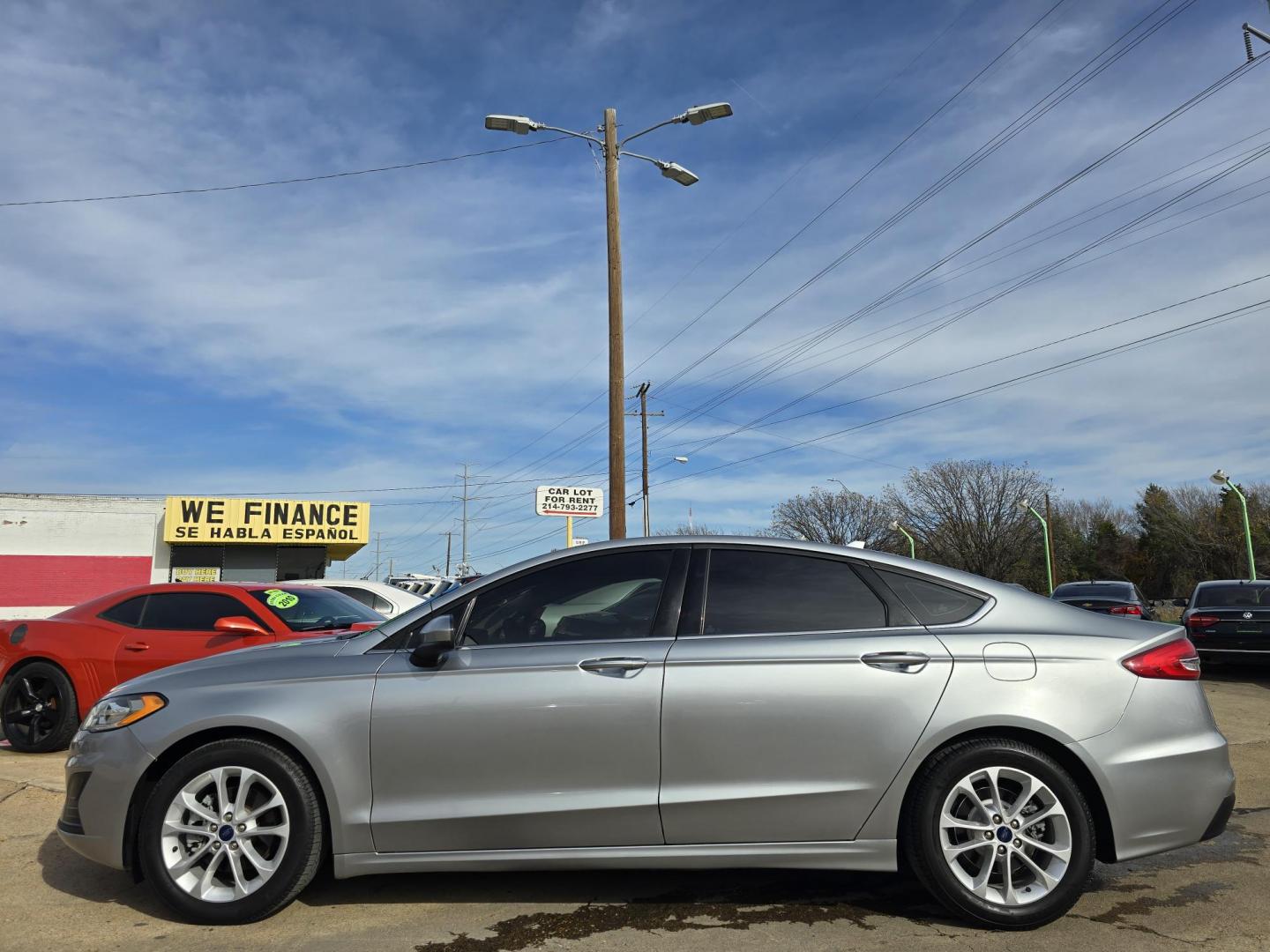 2020 GOLD Ford Fusion SE (3FA6P0HD7LR) with an 1.5L L4 DOHC 16V engine, 6A transmission, located at 2660 S.Garland Avenue, Garland, TX, 75041, (469) 298-3118, 32.885551, -96.655602 - Photo#6