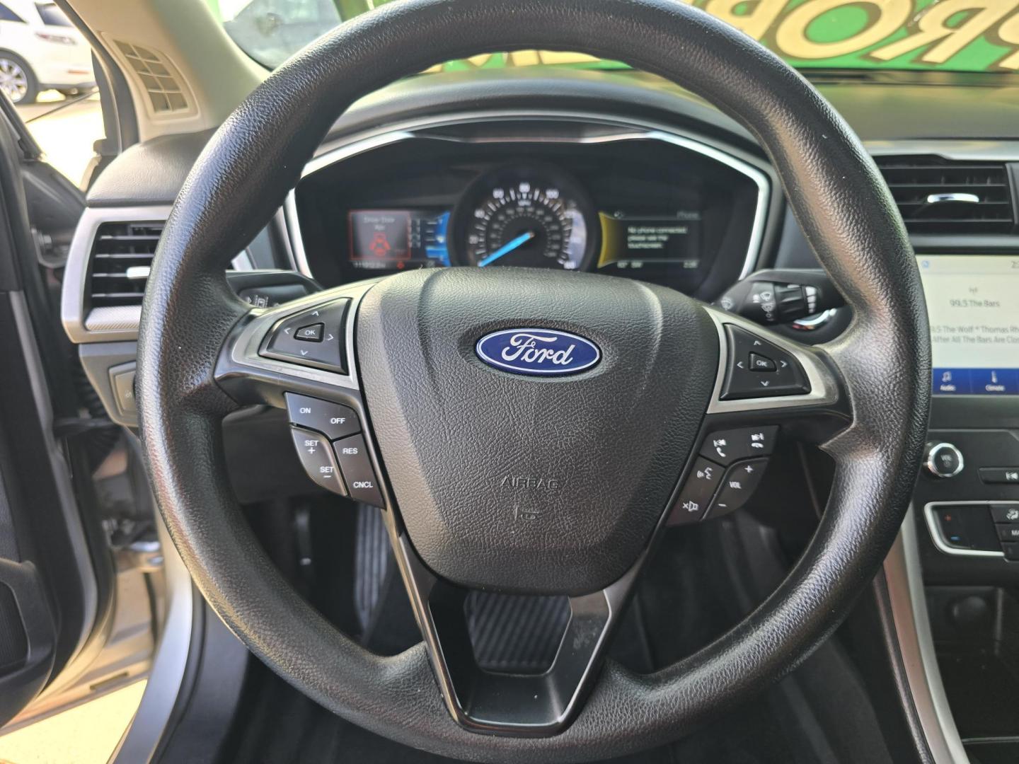 2020 GOLD Ford Fusion SE (3FA6P0HD7LR) with an 1.5L L4 DOHC 16V engine, 6A transmission, located at 2660 S.Garland Avenue, Garland, TX, 75041, (469) 298-3118, 32.885551, -96.655602 - Photo#12