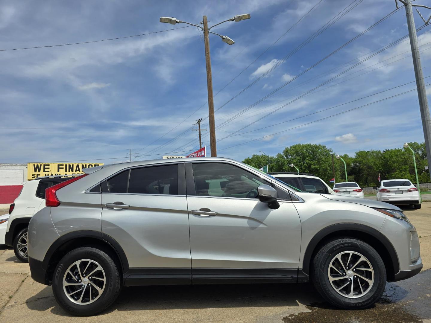 2020 SILVER Mitsubishi Eclipse Cross ES (JA4AS3AA8LZ) with an 1.5L L4 DOHC 16V engine, CVT transmission, located at 2660 S.Garland Avenue, Garland, TX, 75041, (469) 298-3118, 32.885551, -96.655602 - Photo#2