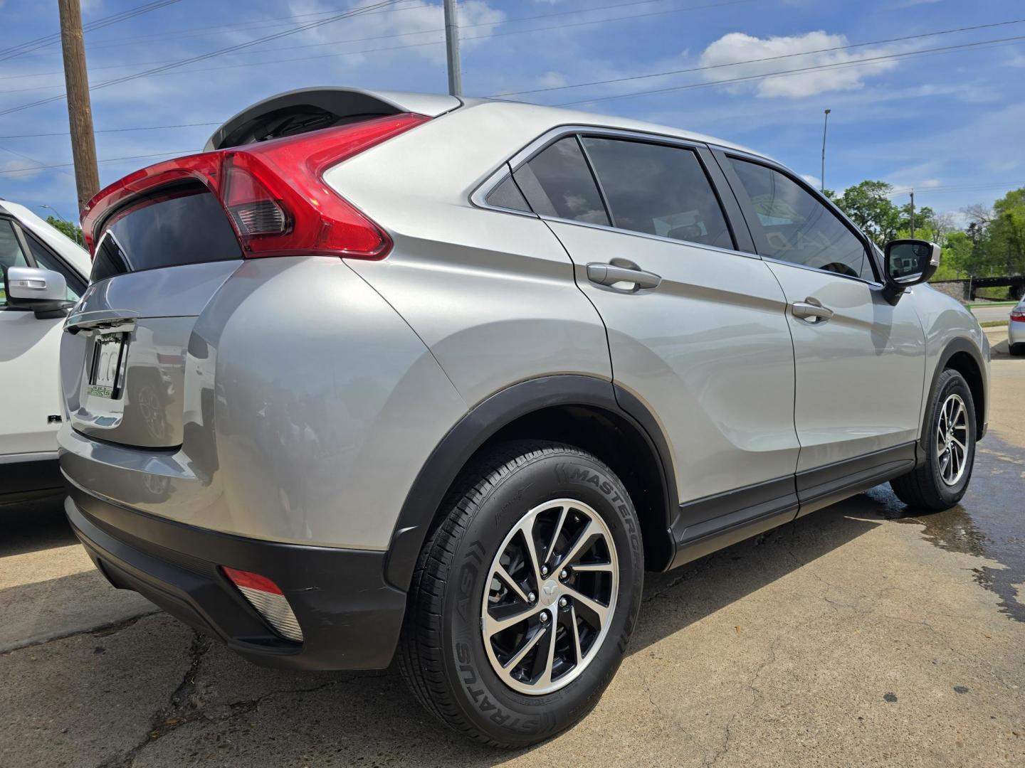 2020 SILVER Mitsubishi Eclipse Cross ES (JA4AS3AA8LZ) with an 1.5L L4 DOHC 16V engine, CVT transmission, located at 2660 S.Garland Avenue, Garland, TX, 75041, (469) 298-3118, 32.885551, -96.655602 - Photo#3