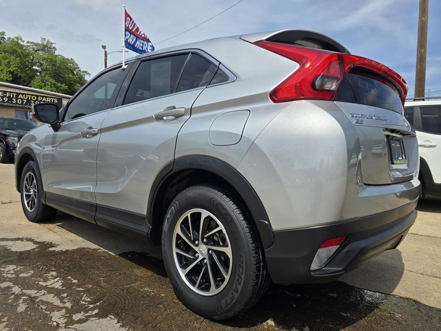 2020 SILVER Mitsubishi Eclipse Cross ES (JA4AS3AA8LZ) with an 1.5L L4 DOHC 16V engine, CVT transmission, located at 2660 S.Garland Avenue, Garland, TX, 75041, (469) 298-3118, 32.885551, -96.655602 - Photo#5