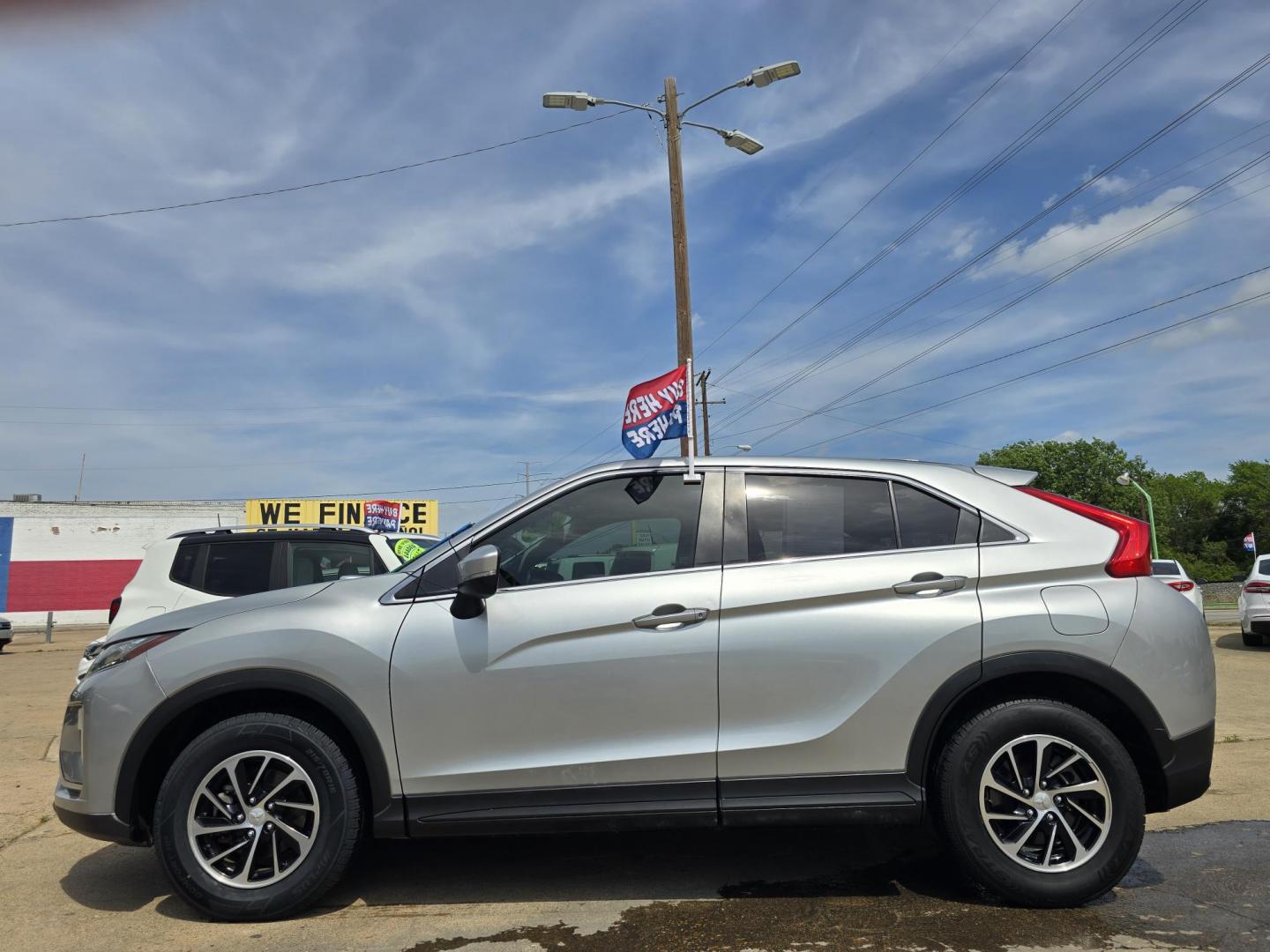 2020 SILVER Mitsubishi Eclipse Cross ES (JA4AS3AA8LZ) with an 1.5L L4 DOHC 16V engine, CVT transmission, located at 2660 S.Garland Avenue, Garland, TX, 75041, (469) 298-3118, 32.885551, -96.655602 - Photo#6
