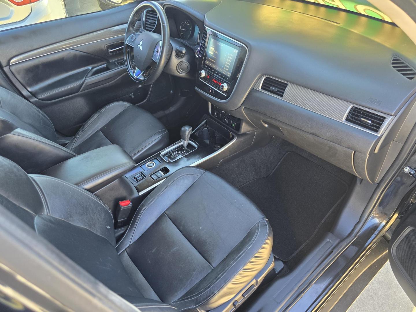 2020 BLACK Mitsubishi Outlander SEL (JA4AZ3A31LZ) with an 2.4L L4 DOHC 16V engine, CVT transmission, located at 2660 S.Garland Avenue, Garland, TX, 75041, (469) 298-3118, 32.885551, -96.655602 - Photo#23