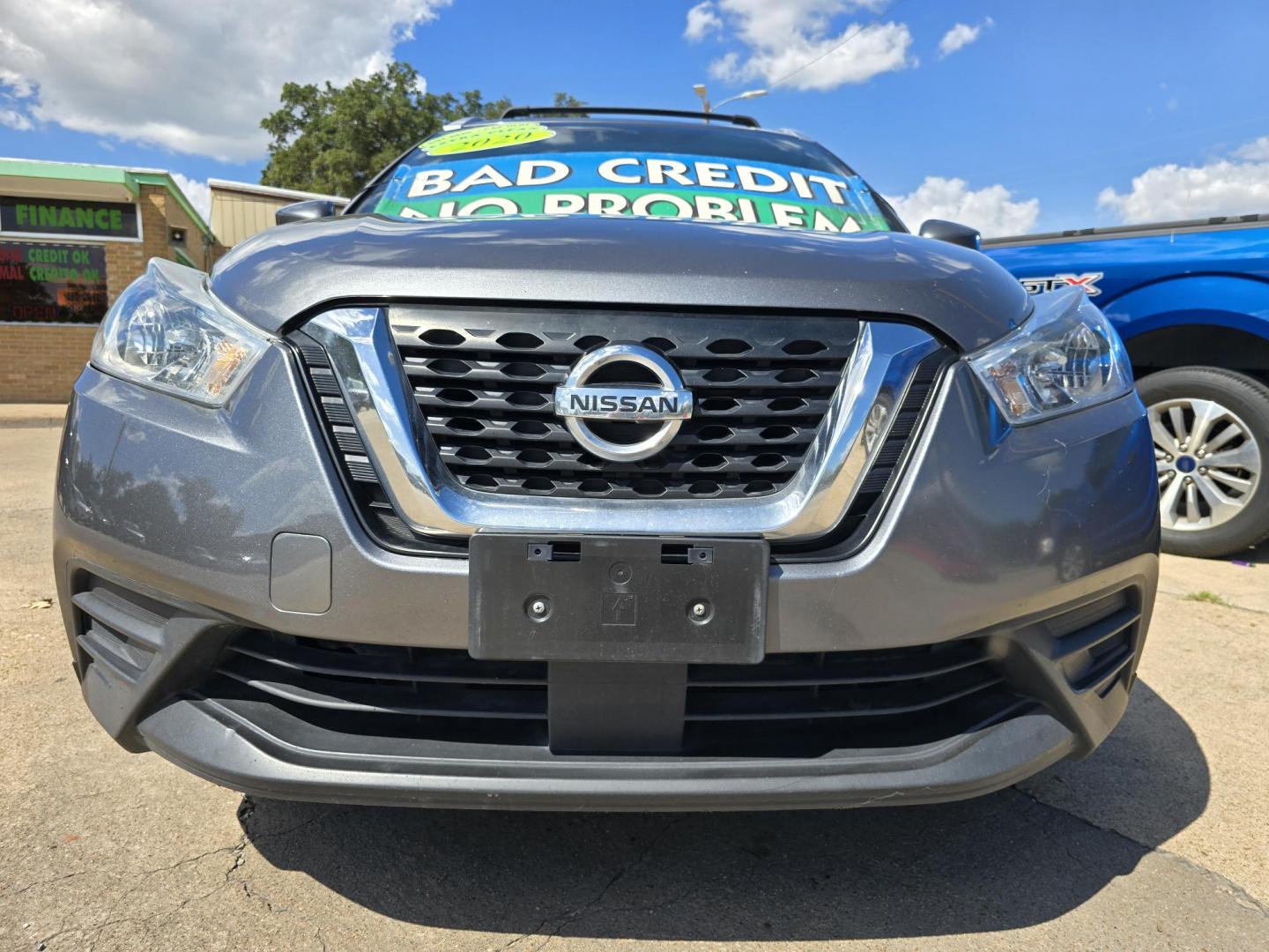 2020 GRAY Nissan Kicks SV (3N1CP5CV9LL) with an 1.6L L4 engine, CVT transmission, located at 2660 S.Garland Avenue, Garland, TX, 75041, (469) 298-3118, 32.885551, -96.655602 - Photo#9