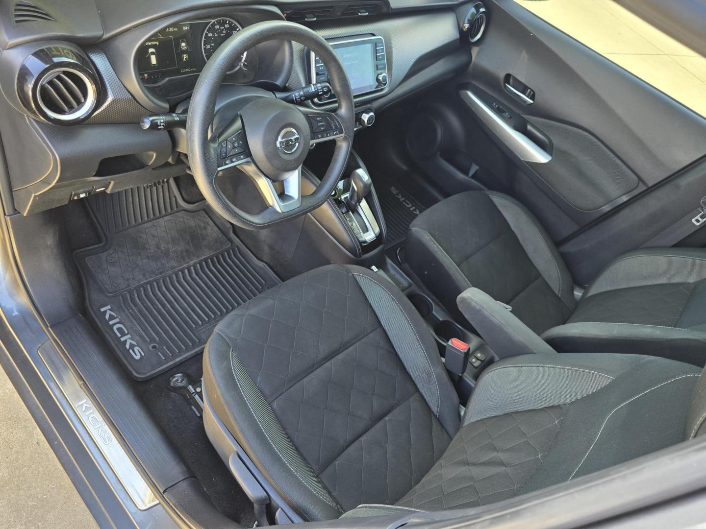 2020 GRAY Nissan Kicks SV (3N1CP5CV9LL) with an 1.6L L4 engine, CVT transmission, located at 2660 S.Garland Avenue, Garland, TX, 75041, (469) 298-3118, 32.885551, -96.655602 - Photo#10