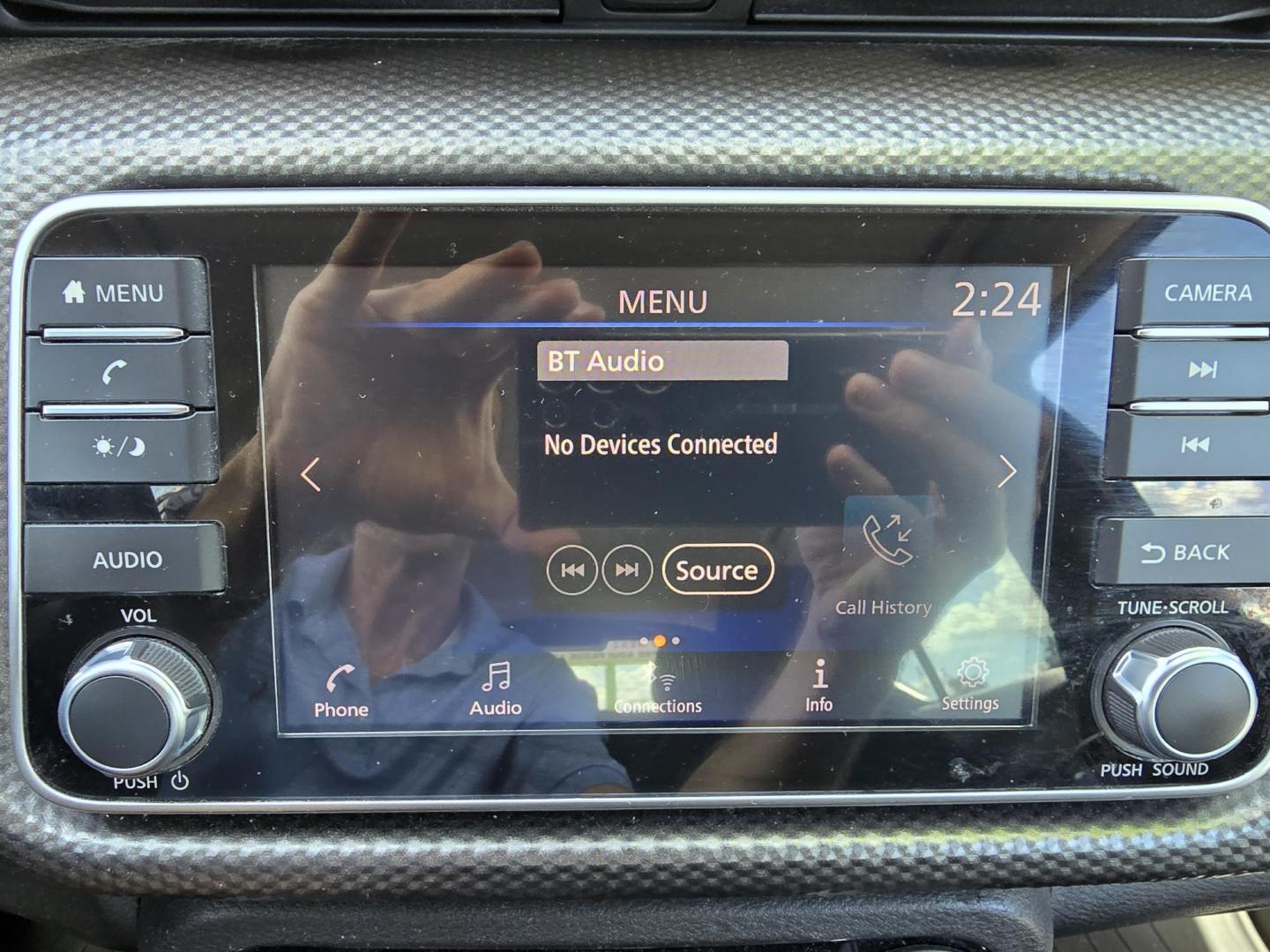 2020 GRAY Nissan Kicks SV (3N1CP5CV9LL) with an 1.6L L4 engine, CVT transmission, located at 2660 S.Garland Avenue, Garland, TX, 75041, (469) 298-3118, 32.885551, -96.655602 - Photo#16