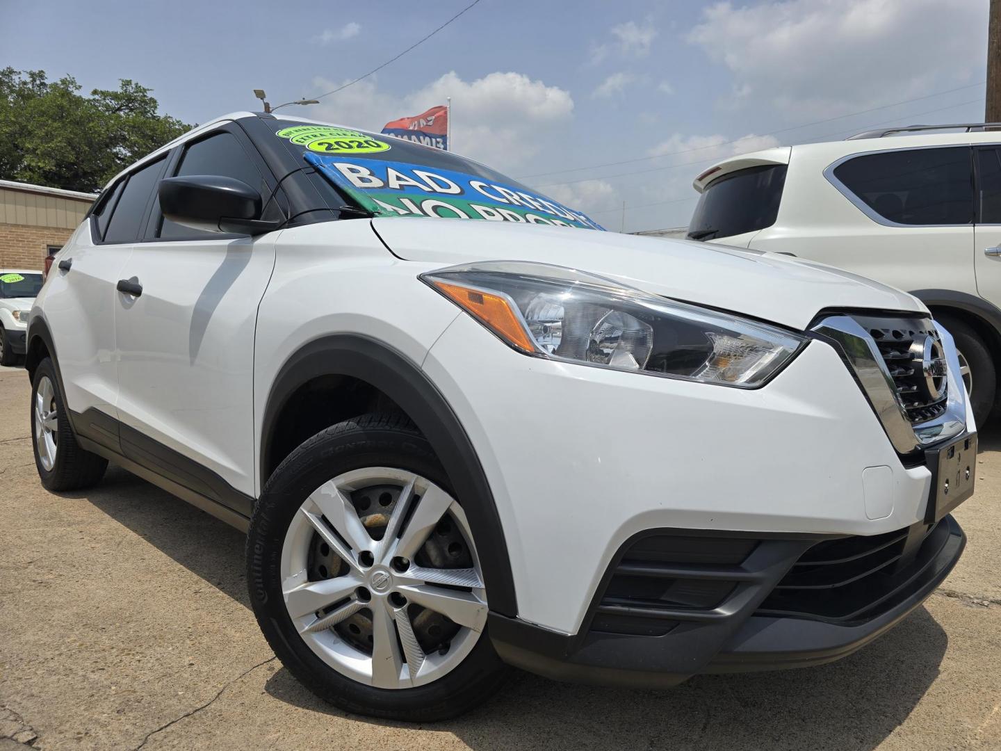 2020 Nissan Kicks S (3N1CP5BVXLL) with an 1.6L L4 engine, CVT transmission, located at 2660 S.Garland Avenue, Garland, TX, 75041, (469) 298-3118, 32.885551, -96.655602 - Photo#0
