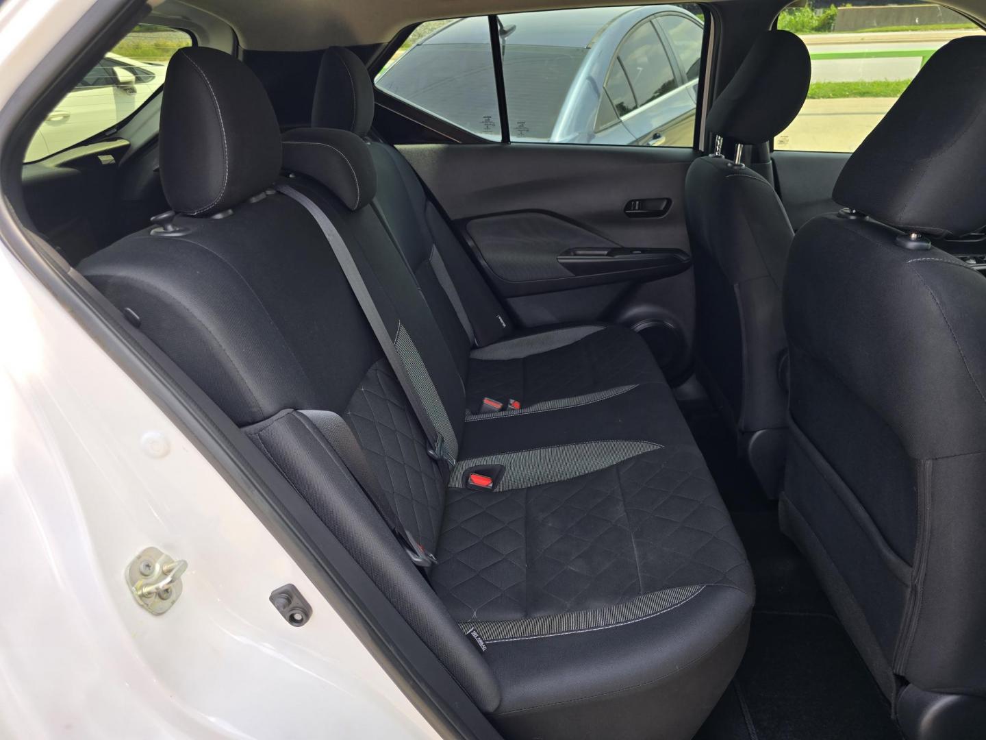 2020 Nissan Kicks S (3N1CP5BVXLL) with an 1.6L L4 engine, CVT transmission, located at 2660 S.Garland Avenue, Garland, TX, 75041, (469) 298-3118, 32.885551, -96.655602 - Photo#19