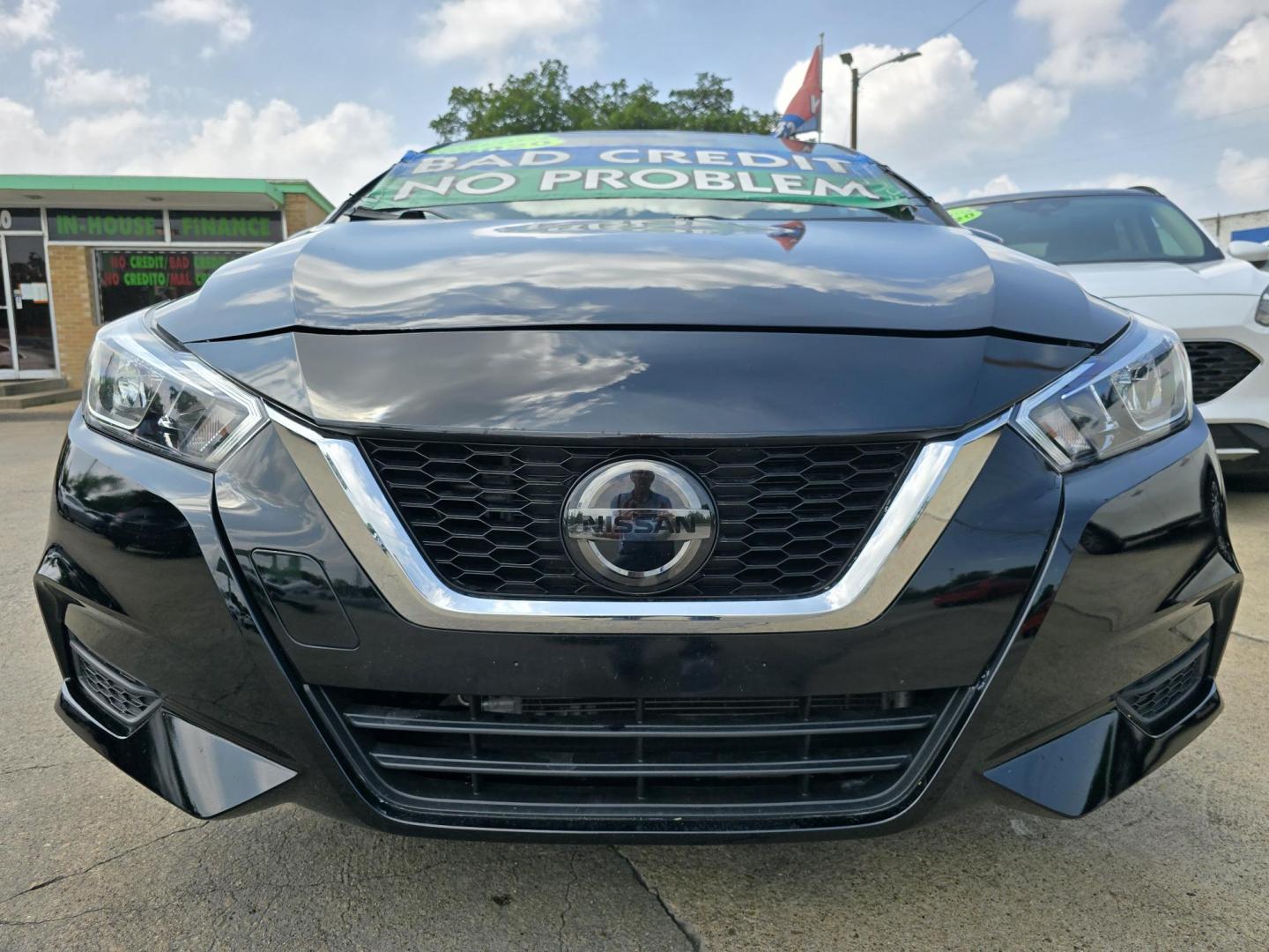 2020 BLACK Nissan Versa SV (3N1CN8EV5LL) , AUTO transmission, located at 2660 S.Garland Avenue, Garland, TX, 75041, (469) 298-3118, 32.885551, -96.655602 - Photo#9